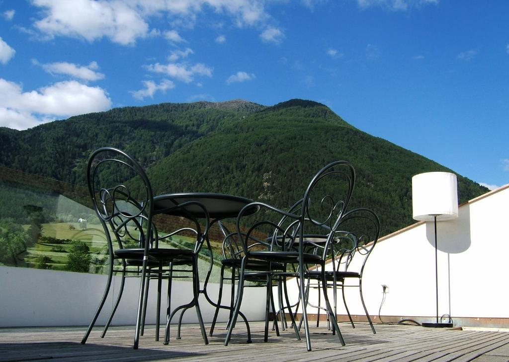 Hotel Gasthof Gruener Baum Glurns Exteriör bild